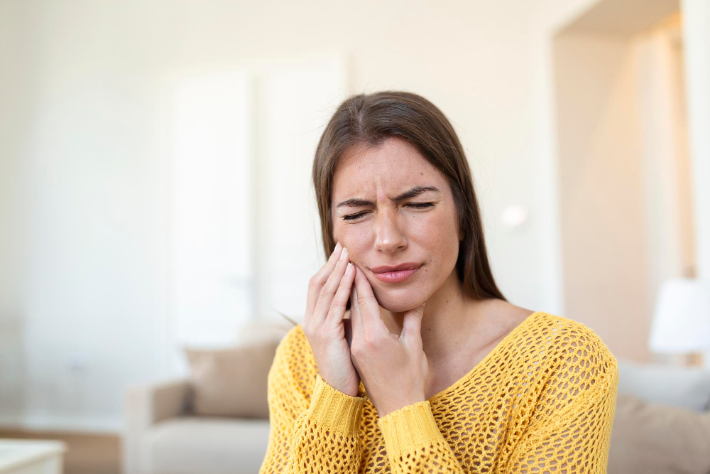 Throbbing Pain after Tooth Extraction, But Not Dry Socket